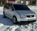 Серый Фольксваген Туран, объемом двигателя 1.6 л и пробегом 221 тыс. км за 4700 $, фото 1 на Automoto.ua