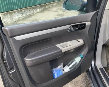 Серый Фольксваген Туран, объемом двигателя 1.6 л и пробегом 270 тыс. км за 5100 $, фото 11 на Automoto.ua