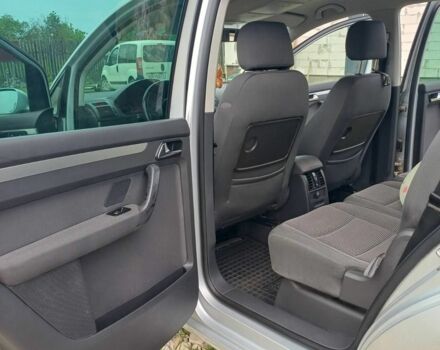 Серый Фольксваген Туран, объемом двигателя 2 л и пробегом 260 тыс. км за 5400 $, фото 10 на Automoto.ua