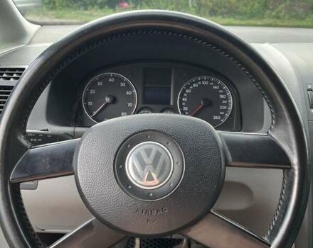 Серый Фольксваген Туран, объемом двигателя 1.6 л и пробегом 185 тыс. км за 5999 $, фото 8 на Automoto.ua