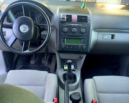Фольксваген Туран 2003 в Кропивницком (Кировограде) на Automoto.ua Серый Фольксваген Туран, объемом двигателя 1.6 л и пробегом 229 тыс. км за 5600 $, фото 3 на Automoto.ua