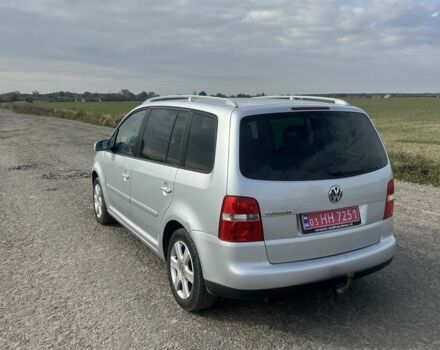 Сірий Фольксваген Туран, об'ємом двигуна 1.6 л та пробігом 275 тис. км за 3850 $, фото 1 на Automoto.ua