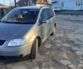 Серый Фольксваген Туран, объемом двигателя 1.6 л и пробегом 256 тыс. км за 5400 $, фото 5 на Automoto.ua