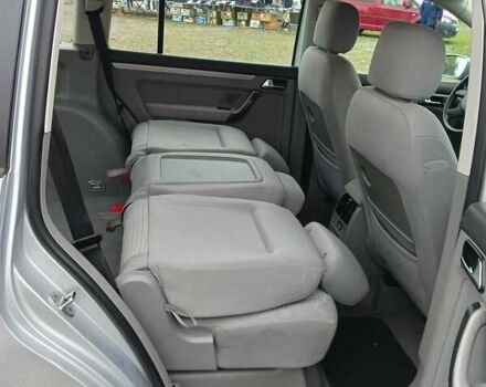 Серый Фольксваген Туран, объемом двигателя 1.6 л и пробегом 237 тыс. км за 4990 $, фото 16 на Automoto.ua