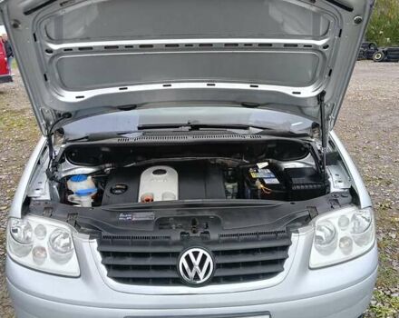 Серый Фольксваген Туран, объемом двигателя 1.6 л и пробегом 237 тыс. км за 4990 $, фото 19 на Automoto.ua