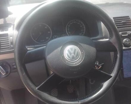 Сірий Фольксваген Туран, об'ємом двигуна 2 л та пробігом 280 тис. км за 7200 $, фото 8 на Automoto.ua