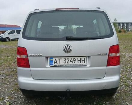 Серый Фольксваген Туран, объемом двигателя 1.6 л и пробегом 237 тыс. км за 4990 $, фото 5 на Automoto.ua
