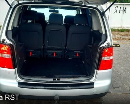 Серый Фольксваген Туран, объемом двигателя 1.9 л и пробегом 231 тыс. км за 2700 $, фото 7 на Automoto.ua