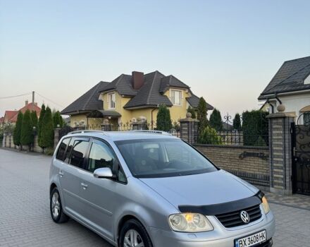 Серый Фольксваген Туран, объемом двигателя 1.6 л и пробегом 350 тыс. км за 4150 $, фото 4 на Automoto.ua