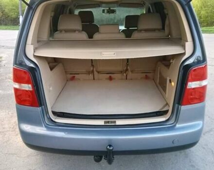 Серый Фольксваген Туран, объемом двигателя 1.6 л и пробегом 235 тыс. км за 4999 $, фото 14 на Automoto.ua