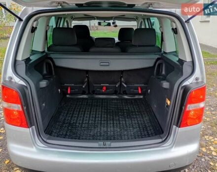 Серый Фольксваген Туран, объемом двигателя 1.6 л и пробегом 146 тыс. км за 4800 $, фото 11 на Automoto.ua