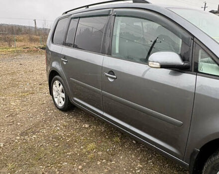 Сірий Фольксваген Туран, об'ємом двигуна 1.9 л та пробігом 290 тис. км за 6150 $, фото 4 на Automoto.ua