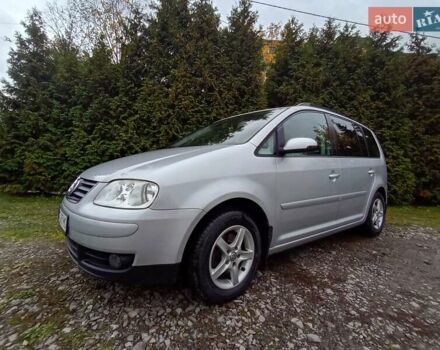 Серый Фольксваген Туран, объемом двигателя 1.6 л и пробегом 146 тыс. км за 4800 $, фото 5 на Automoto.ua