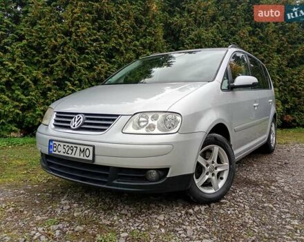 Серый Фольксваген Туран, объемом двигателя 1.6 л и пробегом 146 тыс. км за 4800 $, фото 2 на Automoto.ua