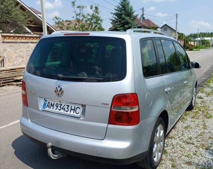 Серый Фольксваген Туран, объемом двигателя 2 л и пробегом 260 тыс. км за 5400 $, фото 4 на Automoto.ua