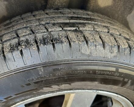 Серый Фольксваген Туран, объемом двигателя 2 л и пробегом 321 тыс. км за 2300 $, фото 10 на Automoto.ua