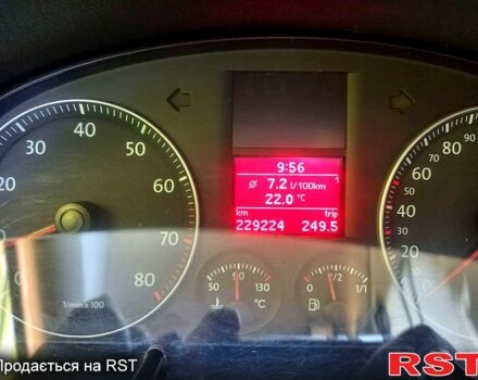 Фольксваген Туран 2003 в Кропивницком (Кировограде) на Automoto.ua Серый Фольксваген Туран, объемом двигателя 1.6 л и пробегом 229 тыс. км за 5600 $, фото 1 на Automoto.ua