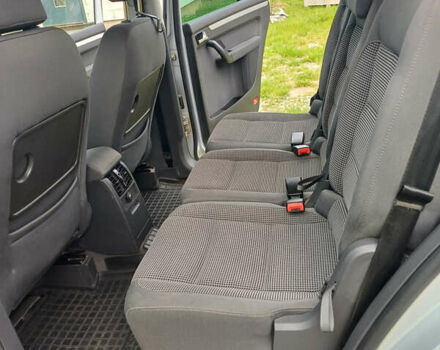 Серый Фольксваген Туран, объемом двигателя 2 л и пробегом 259 тыс. км за 5600 $, фото 6 на Automoto.ua