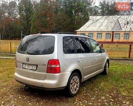 Серый Фольксваген Туран, объемом двигателя 1.9 л и пробегом 365 тыс. км за 5500 $, фото 2 на Automoto.ua