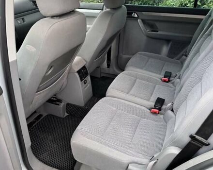 Серый Фольксваген Туран, объемом двигателя 1.6 л и пробегом 185 тыс. км за 5999 $, фото 25 на Automoto.ua