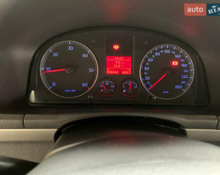 Серый Фольксваген Туран, объемом двигателя 2 л и пробегом 298 тыс. км за 6750 $, фото 11 на Automoto.ua