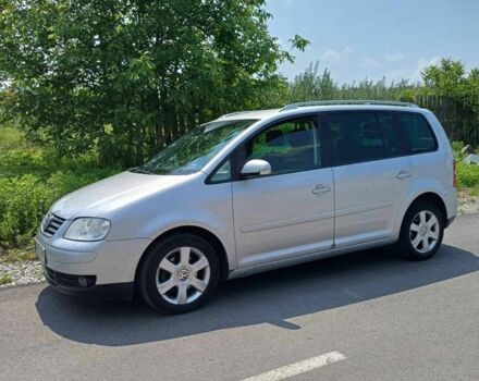 Серый Фольксваген Туран, объемом двигателя 2 л и пробегом 260 тыс. км за 5400 $, фото 5 на Automoto.ua