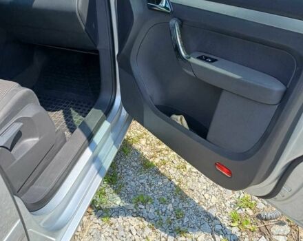 Серый Фольксваген Туран, объемом двигателя 2 л и пробегом 260 тыс. км за 5400 $, фото 9 на Automoto.ua