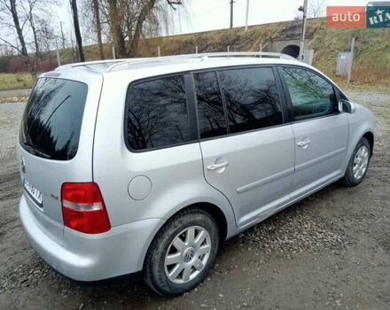 Серый Фольксваген Туран, объемом двигателя 1.9 л и пробегом 325 тыс. км за 5650 $, фото 2 на Automoto.ua