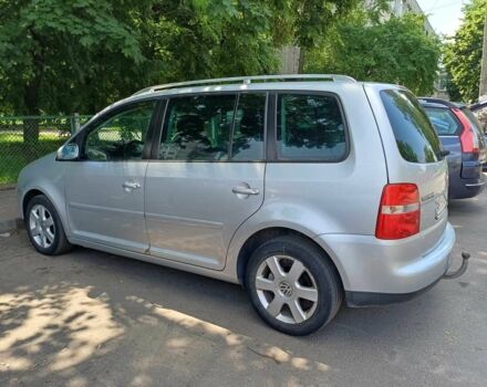 Серый Фольксваген Туран, объемом двигателя 2 л и пробегом 260 тыс. км за 5400 $, фото 12 на Automoto.ua