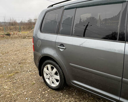 Сірий Фольксваген Туран, об'ємом двигуна 1.9 л та пробігом 290 тис. км за 6150 $, фото 5 на Automoto.ua