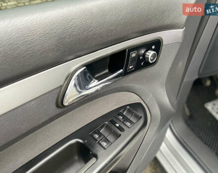 Серый Фольксваген Туран, объемом двигателя 1.9 л и пробегом 290 тыс. км за 4600 $, фото 8 на Automoto.ua