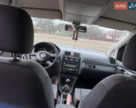 Сірий Фольксваген Туран, об'ємом двигуна 1.9 л та пробігом 290 тис. км за 6150 $, фото 18 на Automoto.ua