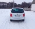 Серый Фольксваген Туран, объемом двигателя 1.9 л и пробегом 300 тыс. км за 2400 $, фото 5 на Automoto.ua