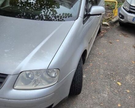 Серый Фольксваген Туран, объемом двигателя 1.6 л и пробегом 265 тыс. км за 5100 $, фото 2 на Automoto.ua