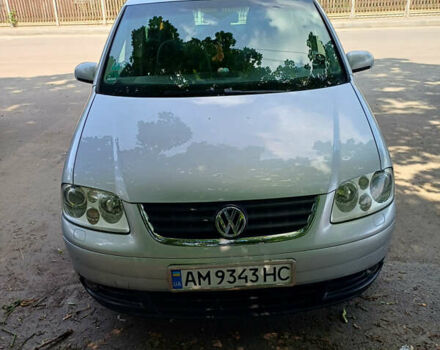 Серый Фольксваген Туран, объемом двигателя 2 л и пробегом 259 тыс. км за 5600 $, фото 14 на Automoto.ua