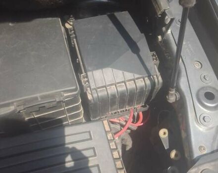 Сірий Фольксваген Туран, об'ємом двигуна 2 л та пробігом 280 тис. км за 7200 $, фото 3 на Automoto.ua