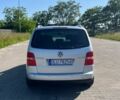 Серый Фольксваген Туран, объемом двигателя 2 л и пробегом 129 тыс. км за 1300 $, фото 6 на Automoto.ua