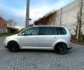 Сірий Фольксваген Туран, об'ємом двигуна 2 л та пробігом 300 тис. км за 2700 $, фото 4 на Automoto.ua