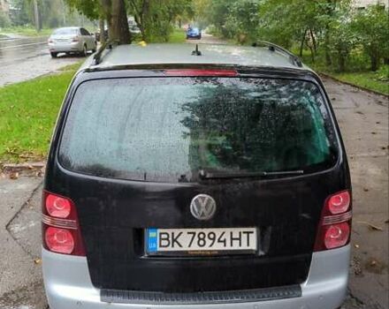 Серый Фольксваген Туран, объемом двигателя 1.9 л и пробегом 300 тыс. км за 5100 $, фото 10 на Automoto.ua