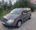 Серый Фольксваген Туран, объемом двигателя 1.6 л и пробегом 302 тыс. км за 5350 $, фото 38 на Automoto.ua