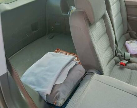 Серый Фольксваген Туран, объемом двигателя 1.9 л и пробегом 240 тыс. км за 5500 $, фото 9 на Automoto.ua