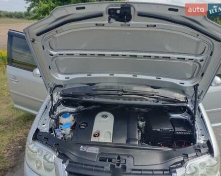 Серый Фольксваген Туран, объемом двигателя 1.6 л и пробегом 171 тыс. км за 6250 $, фото 45 на Automoto.ua