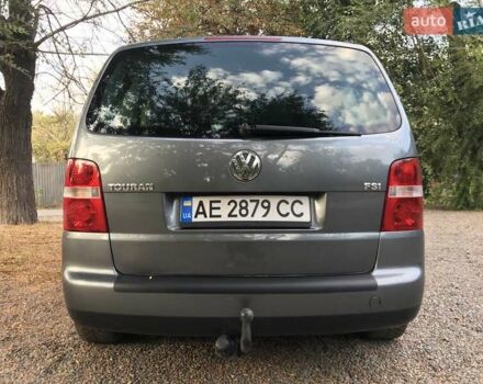 Серый Фольксваген Туран, объемом двигателя 1.6 л и пробегом 232 тыс. км за 5850 $, фото 9 на Automoto.ua