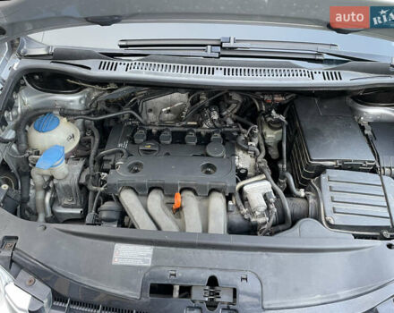 Серый Фольксваген Туран, объемом двигателя 1.98 л и пробегом 231 тыс. км за 4450 $, фото 17 на Automoto.ua