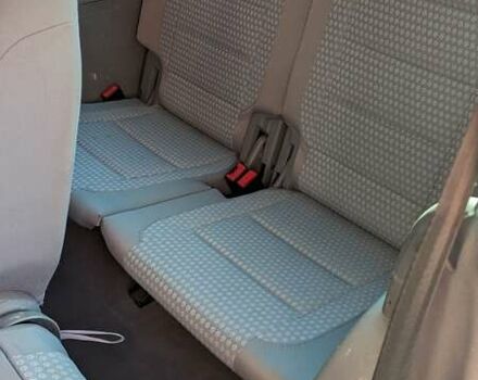 Серый Фольксваген Туран, объемом двигателя 1.9 л и пробегом 300 тыс. км за 5100 $, фото 5 на Automoto.ua