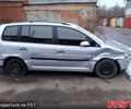 Серый Фольксваген Туран, объемом двигателя 1.6 л и пробегом 291 тыс. км за 3700 $, фото 1 на Automoto.ua