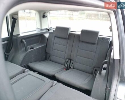 Серый Фольксваген Туран, объемом двигателя 1.6 л и пробегом 238 тыс. км за 4299 $, фото 24 на Automoto.ua