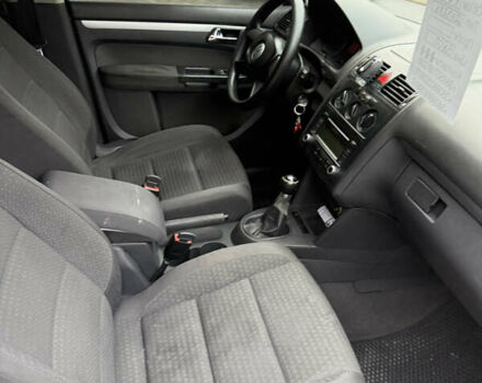 Серый Фольксваген Туран, объемом двигателя 1.9 л и пробегом 275 тыс. км за 5800 $, фото 10 на Automoto.ua