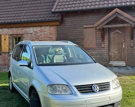 Сірий Фольксваген Туран, об'ємом двигуна 1.9 л та пробігом 387 тис. км за 5300 $, фото 2 на Automoto.ua