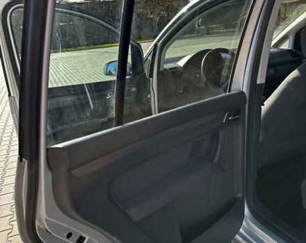 Серый Фольксваген Туран, объемом двигателя 1.6 л и пробегом 228 тыс. км за 4700 $, фото 21 на Automoto.ua